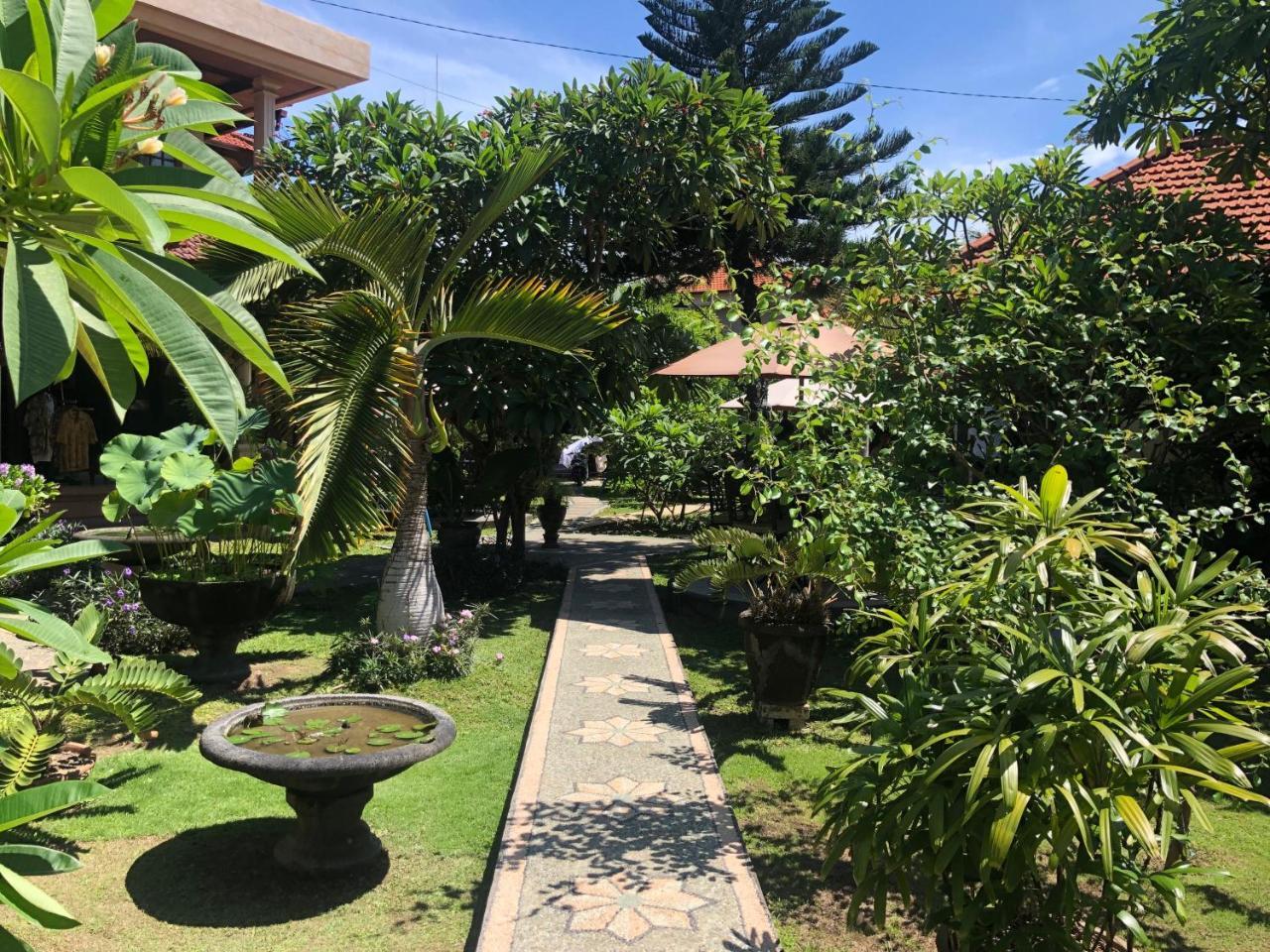 D'Kubu Legian Hotel Exterior foto